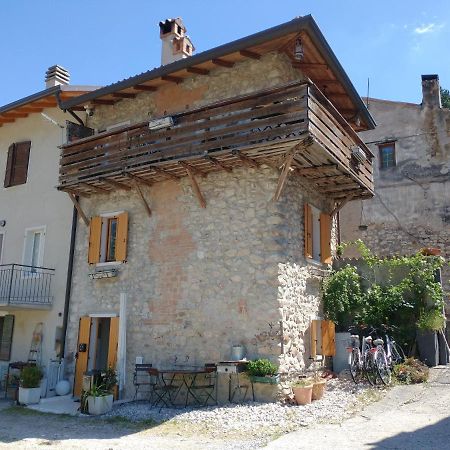 Il Rustico Di Peri Villa Eksteriør bilde