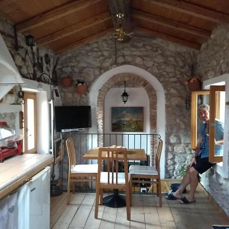 Il Rustico Di Peri Villa Eksteriør bilde